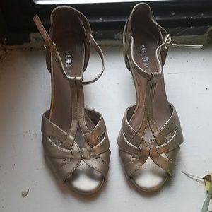 Chelsea Crew Gold Pumps